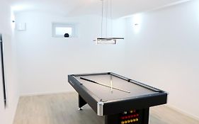 Lumi - Modern Apartment With Parking